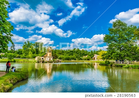 Versailles palace beautiful scenery Versailles palace beautiful scenery 28190563