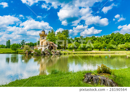 Versailles palace beautiful scenery Versailles palace beautiful scenery 28190564