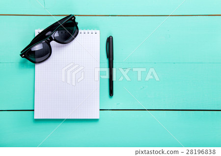 set for traveling 28196838