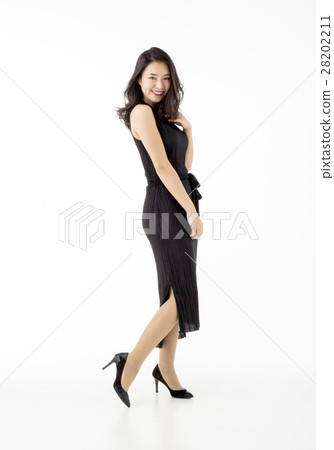 二十多歲的婦女的肖像 28202211