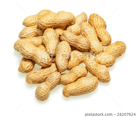 Pile of dry roasted peanuts isolated on white background. 28207624