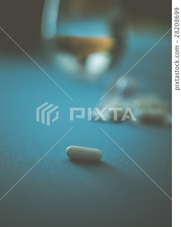 醫藥和水 28208699