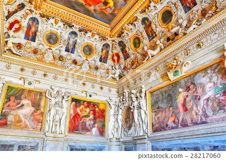 FONTAINEBLEAU, FRANCE - JULY 09, 2016 28217060