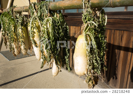 Dried radish 28218248