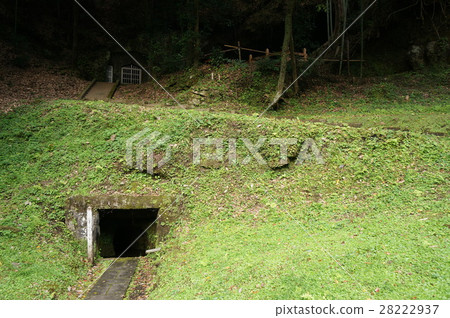 Entrance of the Baptistery of Kiristan Cave of Bingo Takeda Entrance of the Baptistery of Kiristan Cave of Bingo Takeda 28222937