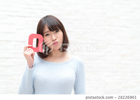 Young lady Q & A Young lady Q & A 28226901