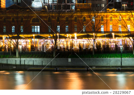 By the Yarra river in Melbourne at night 28229067