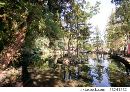 室外平的Benten池塘Atomizuhara Benten Ikebukuro 28241282