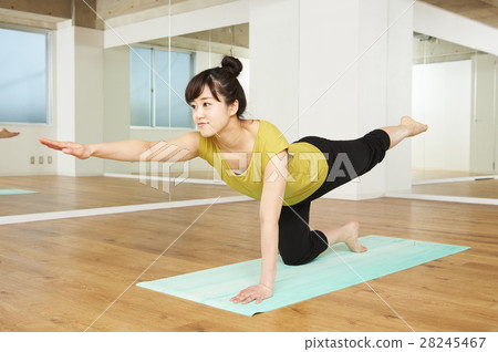 瑜伽 28245467