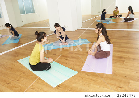 yoga     28245475