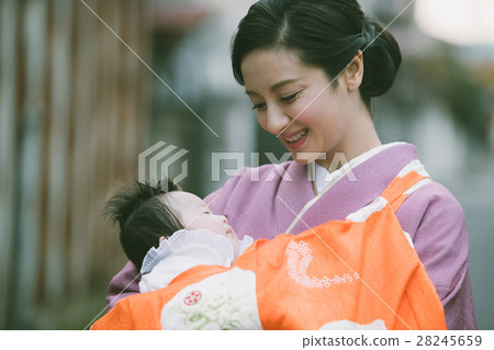 shrine visit, baby, infant 28245659