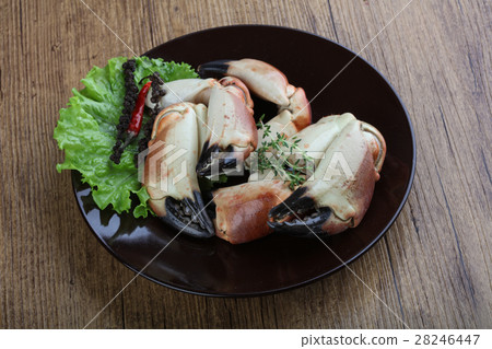 Crab claws 28246447