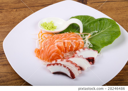 Salmon and Octopus sashimi 28246486
