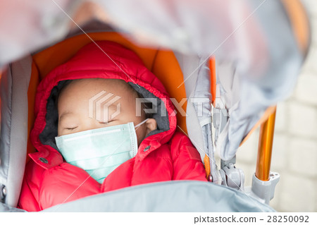 cute baby get cold cute baby get cold 28250092