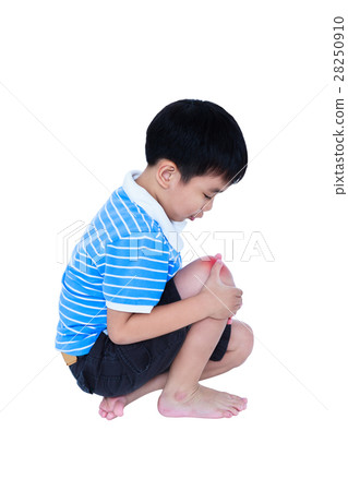 Asian child injured at knee. Isolated on white 28250910