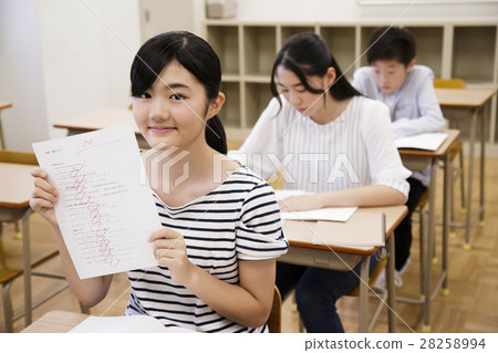 Juku school class student studying lesson women girls high school student education learning high school student 28258994