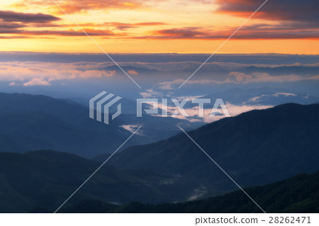Sunrise twilight sky with sea of clouds view Sunrise twilight sky with sea of clouds view 28262471