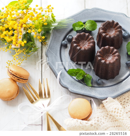 Canolé and Macaroon 28265516