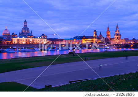 Embankment of Dresden, Germany Embankment of Dresden, Germany 28268626