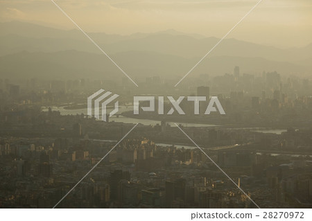 Cityscape of smog in Yangmingshan 28270972