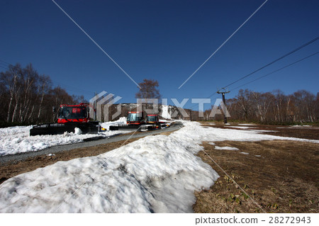 融雪的滑雪勝地 28272943