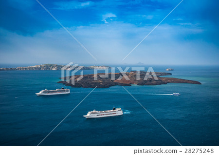 Volcano in Santorini 28275248