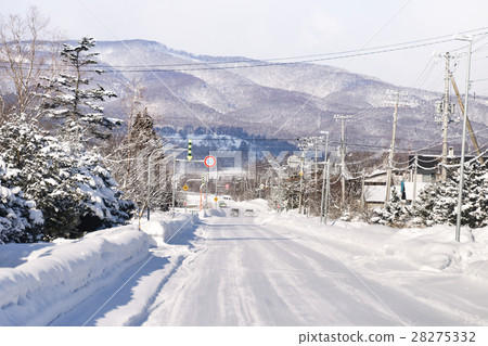 powder snow on a road in Sapporo, Hokkaido Japan powder snow on a road in Sapporo, Hokkaido Japan 28275332