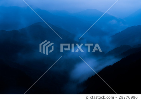 Unexpected · Mountain ranges in Nogunikawa village and Unkai (landscape in Nara prefecture) 28276986