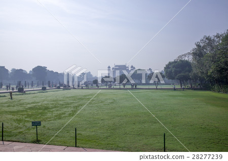 Taj Mahal 28277239