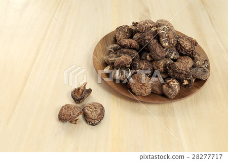Food ingredients juice dumplings: dried shiitake mushroom 28277717