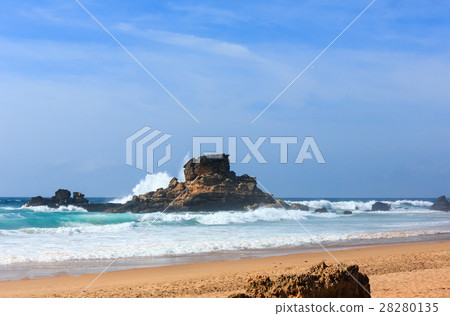 Cordoama beach (Algarve, Portugal). 28280135