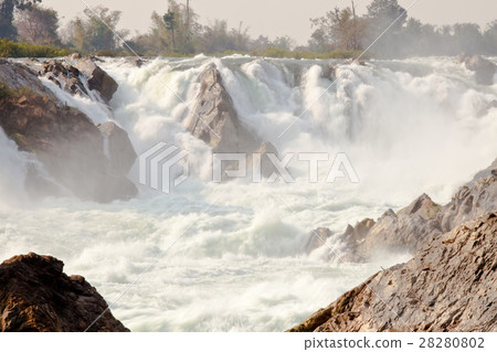 Khong Pha Peng waterfalls Khong Pha Peng waterfalls 28280802