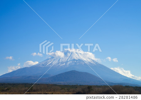 Mt. Fuji crowning snow 28281486