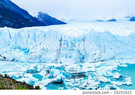 View of Perito Moreno Glacier at Argentino lake 28281622