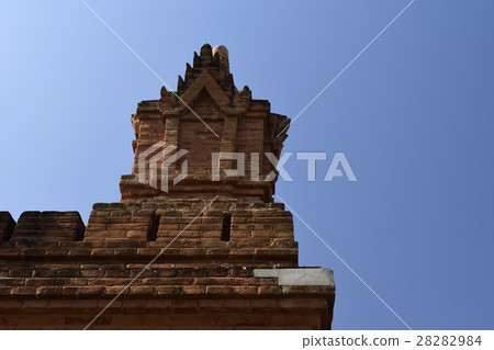The pagoda of Bagan 28282984