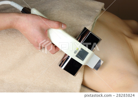 Women undergoing depilation 28283824