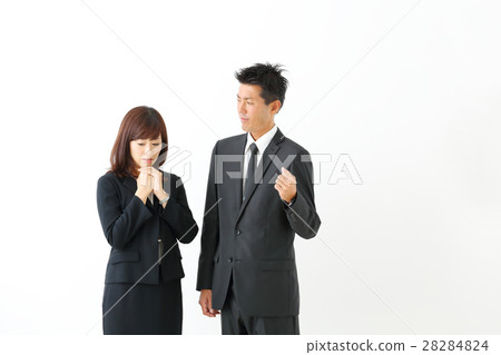 Business middleweight man and woman Business middleweight man and woman 28284824