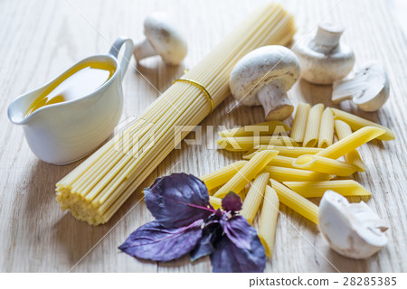 Spaghetti and penne with pasta ingredients Spaghetti and penne with pasta ingredients 28285385