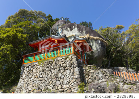 Kamikura Shrine 28285983