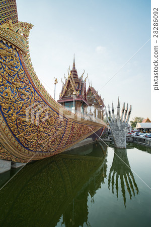 Swan Boat at Wat Cha Lor Temple, Nonthaburi Swan Boat at Wat Cha Lor Temple, Nonthaburi 28286092
