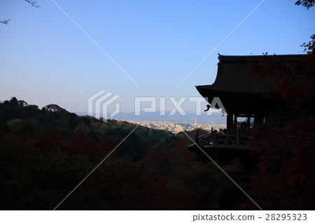 Kiyomizu-dera寺在耳邊 Kiyomizu-dera寺在耳邊 28295323