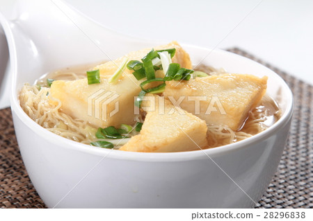 fish ball meat ball noodles 28296838