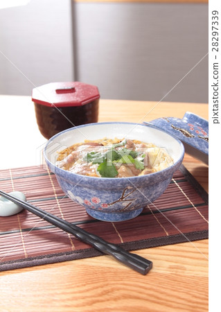 beef egg rice 28297339
