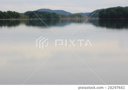 Lake Redakami Lake Redakami 28297681