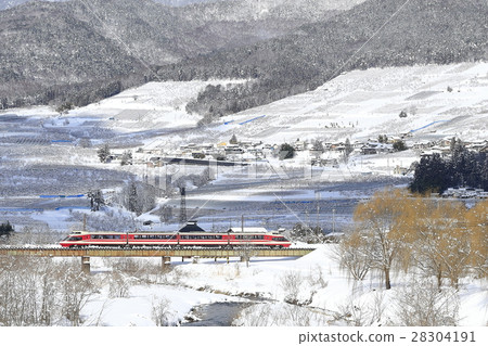 長野電鐵在冬天 長野電鐵在冬天 28304191