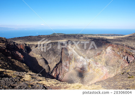 Mt.Fuji and central crater at the summit of Mt. Mihara, Izu Oshima 28306004