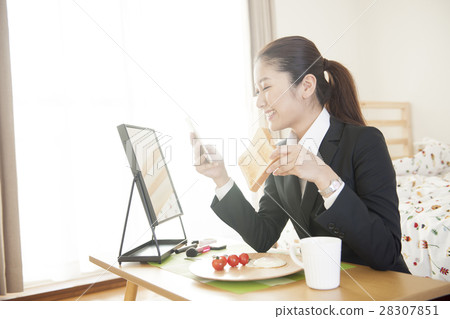 生活方式OL的繁忙的早晨 28307851