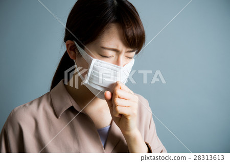 Young twenties women masking Young twenties women masking 28313613