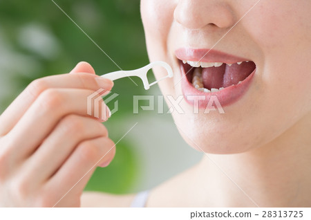 Young twenties who do dental care Young twenties who do dental care 28313725