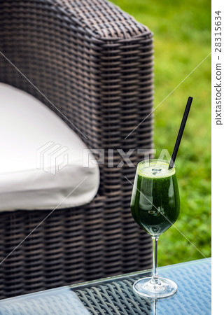green smoothie green smoothie 28315634